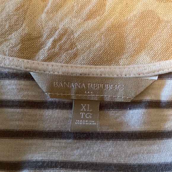 Banana Republic embellished neckline striped tee - XL - Picture 3 of 4